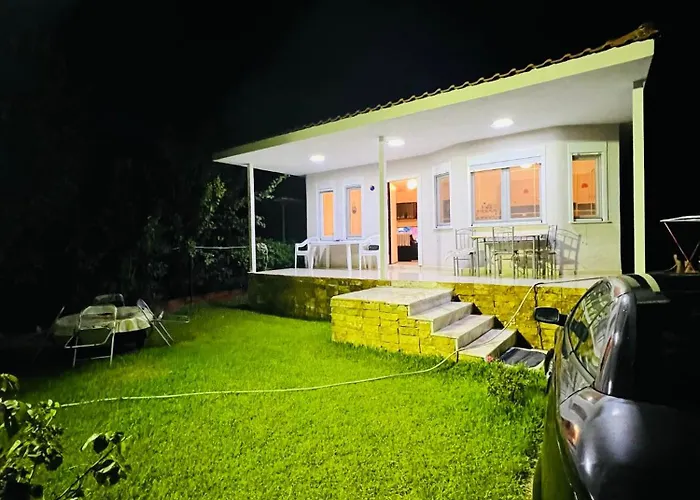 Dina House